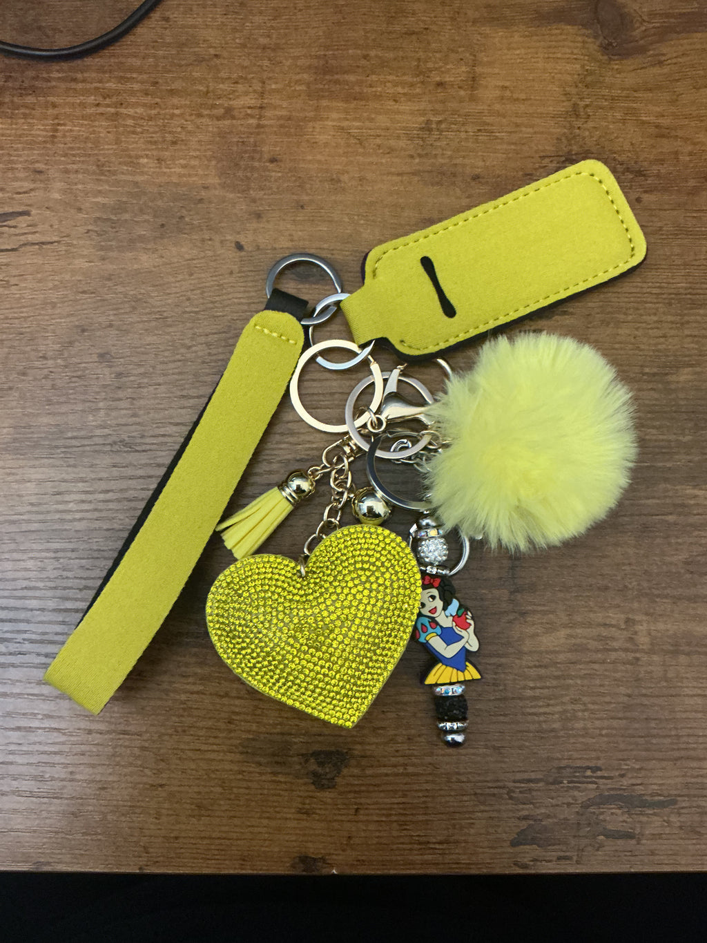 🤍 Custom Beaded Wristlet Keychains🖤
