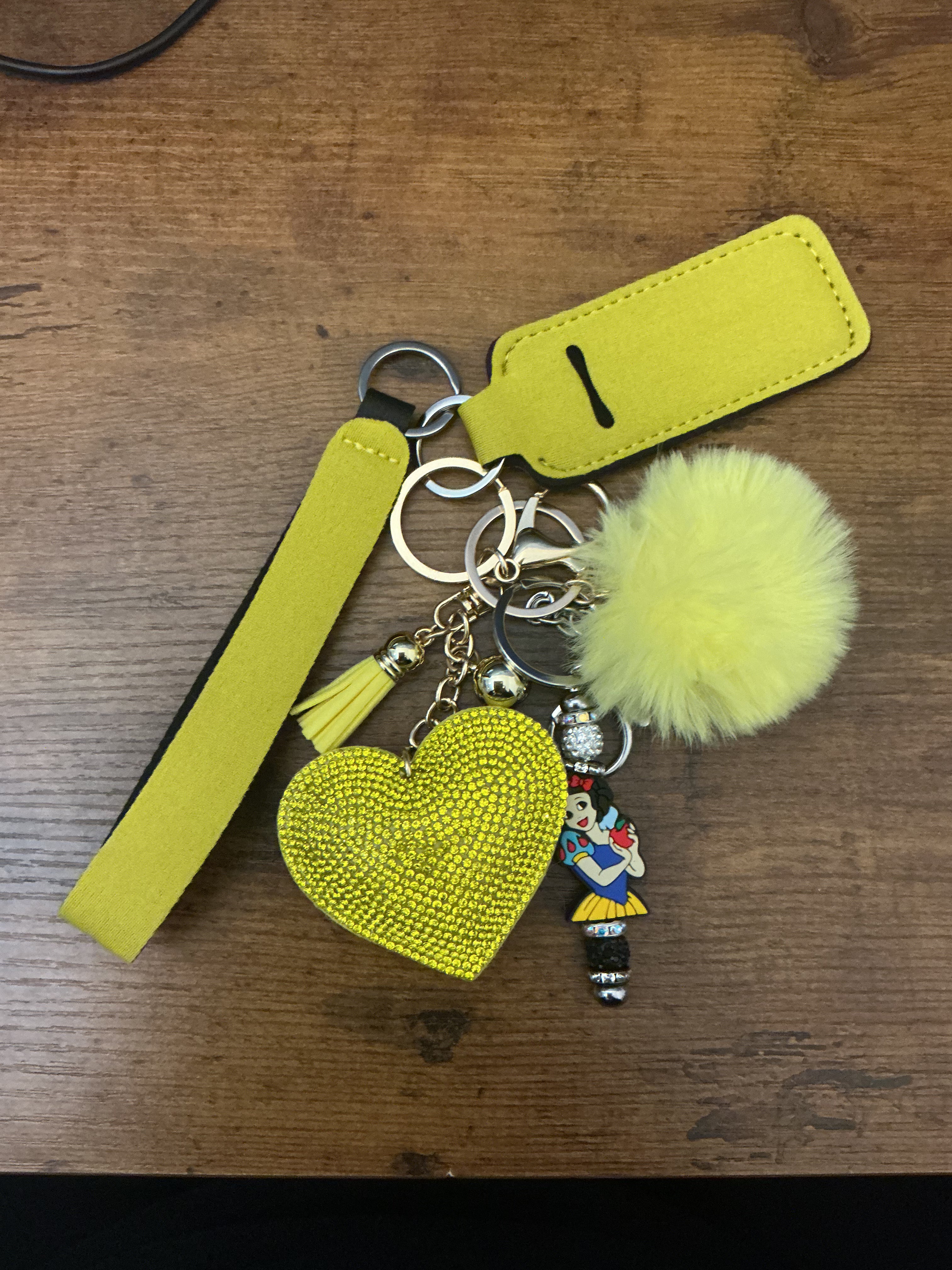 🤍 Custom Beaded Wristlet Keychains🖤