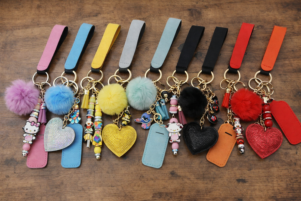 🤍 Custom Beaded Wristlet Keychains🖤